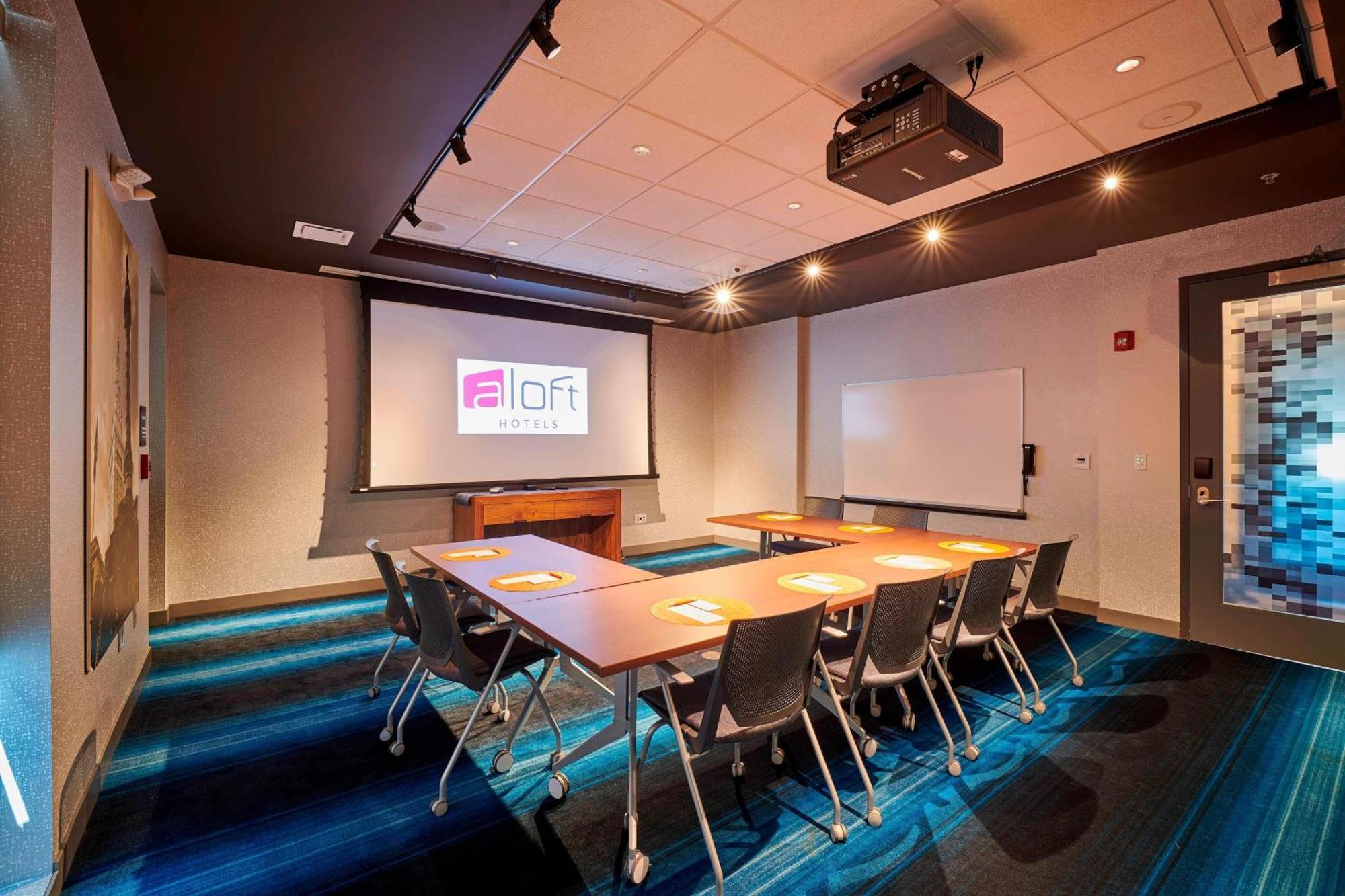 Hotel Aloft Cleveland Airport North Olmsted Esterno foto
